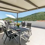 Apartment Lonamare