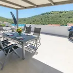 Lonamare * Rogoznica (Sibenik-Knin)