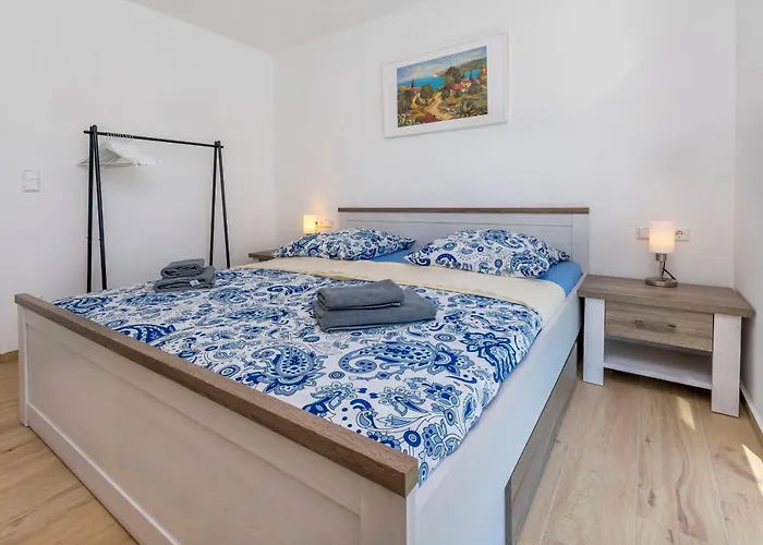 Lonamare Rogoznica (Sibenik-Knin)