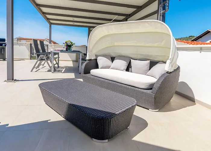 Lonamare * Rogoznica (Sibenik-Knin)