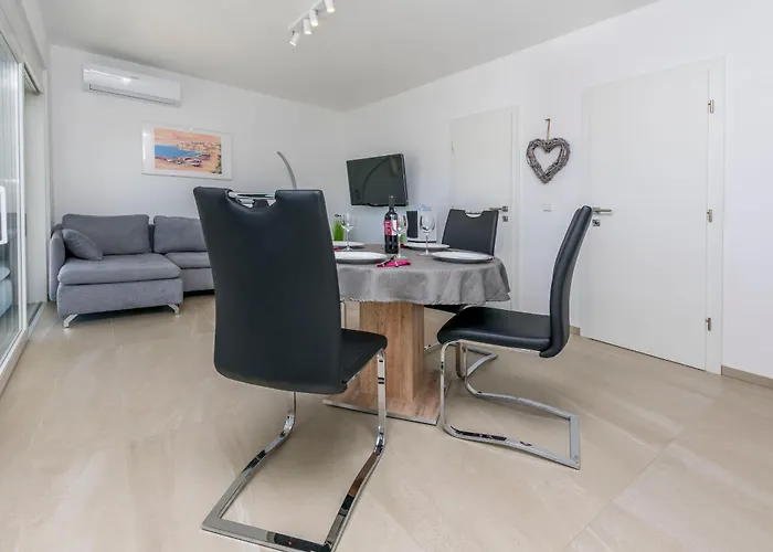 Lonamare Rogoznica (Sibenik-Knin)