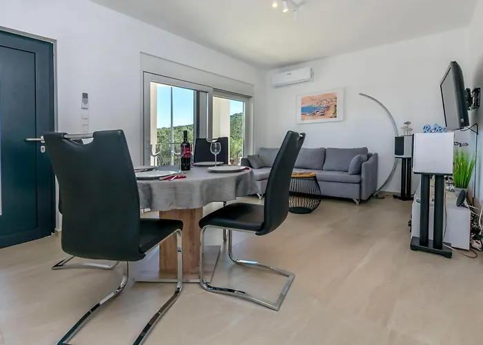 Lonamare Rogoznica (Sibenik-Knin)