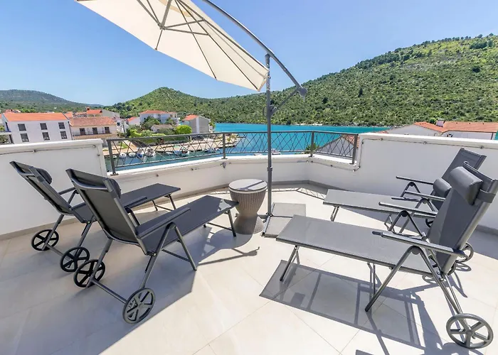 Lonamare * Rogoznica (Sibenik-Knin)