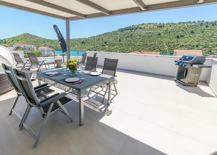 Lonamare * Rogoznica (Sibenik-Knin)